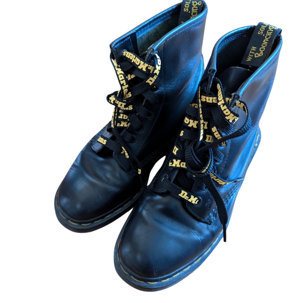Doc Martens Air Wair Boots - M6